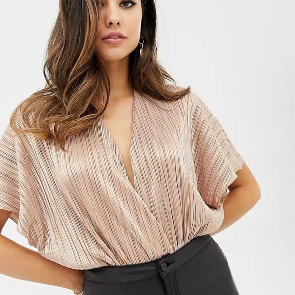 Zara Silver Metallic Pleated Short Sleeve V Neck Top Blouse Size L - Picture 10 of 10